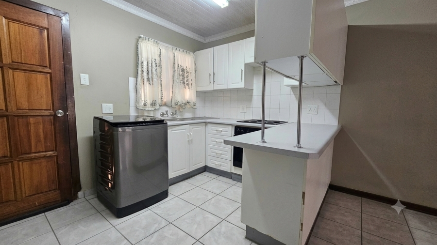 3 Bedroom Property for Sale in Geelhoutpark North West